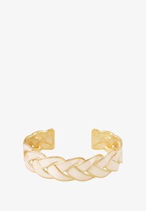 Bracelet en métal doré avec un design tressé, comprenant des sections en résine lisse et des accents métalliques polis à chaque extrémité.