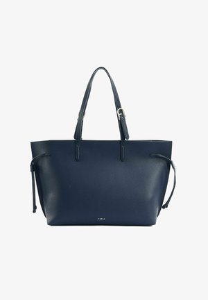 Sac cabas en cuir texturé bleu marine avec doubles poignées, cordons latéraux et petit logo doré « Furla » au centre de la base.
