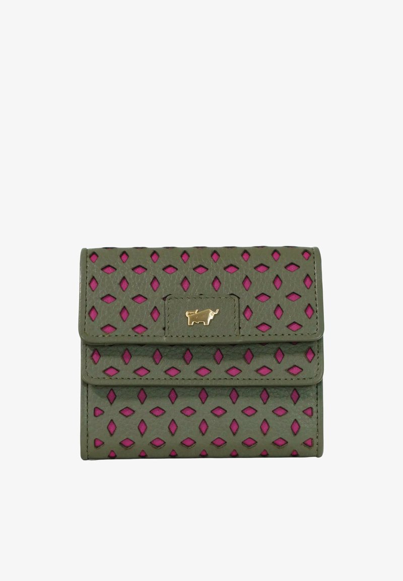 Portefeuille vert avec des découpes en forme de losange rose et un petit emblème animal doré sur le rabat avant, de forme rectangulaire et compacte.