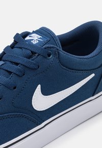Nike SB SB CHRON 2 CANVAS - Sapatilhas - navy/white/black