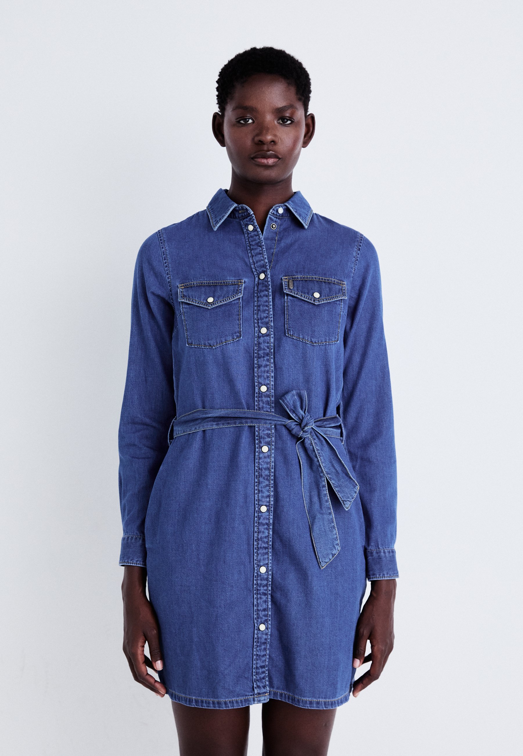 Pepe Jeans REGULAR DRESS - Denim dress - denim/dark-blue denim - Zalando.co.uk Pepe Jeans REGULAR DRESS - Denim dress - denim/dark-blue denim - Zalando.co.uk