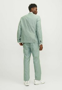 Jack & Jones PREMIUM JPRRIVIERA ciemnozielony