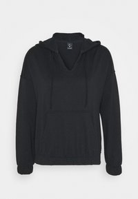 Felpa nera con scollo a V, cappuccio con lacci, tasca a marsupio frontale e polsini a coste. Tessuto dalla texture liscia, vestibilità comoda.