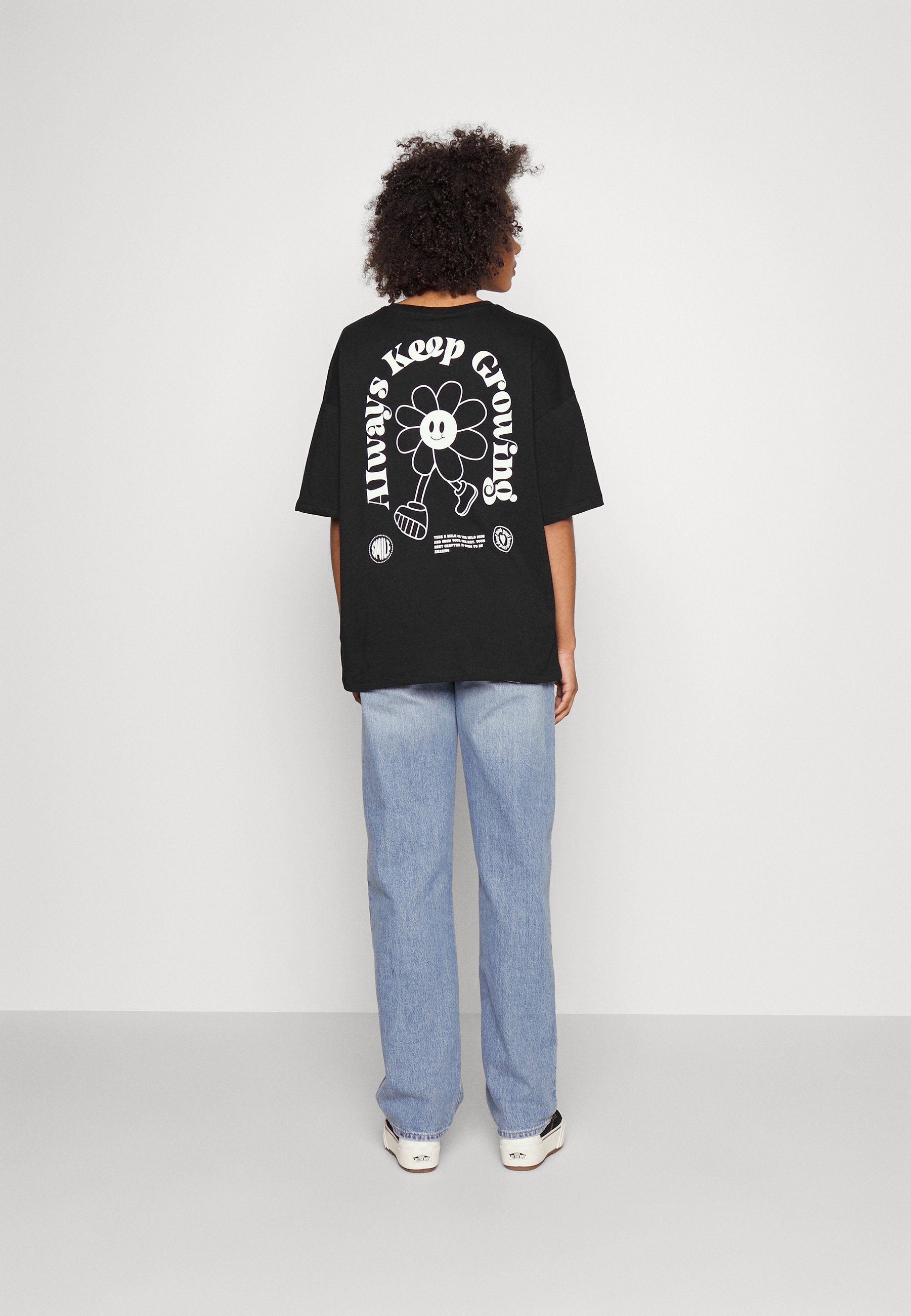 売れ筋商品|||イーブン アンド オド Tシャツ レディース トップス LIZ KEEP GROWING MASCOT / 802 - BLACK - Print T-shirt - 802 - black Even&Odd LIZ KEEP GROWING MASCOT / 802 - BLACK - Print T
