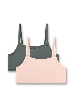 Zwei Baumwoll-Camisole-BHs mit dünnen Trägern, einer hellrosa vorne und einer dunkelgrün hinten, beide mit kleinen vorderen Schleifen.