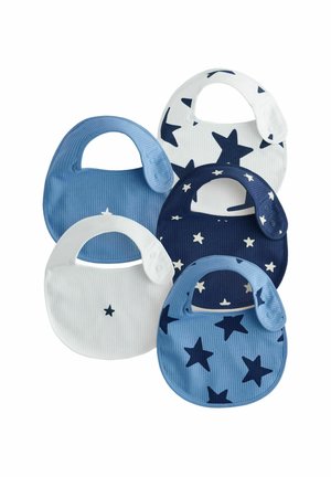 Set aus fünf Babylätzchen in Blau- und Weißtönen. Mit Sternmustern, strukturiertem Stoff und Druckknopfverschlüssen für einen sicheren Sitz.