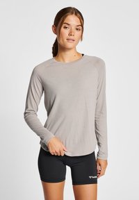 Hummel VANJA - Langærmet T-shirt - paloma