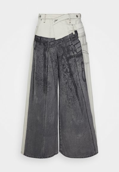 Feng Chen Wang DECONSTRUCTION PANTS UNISEX - Relaxed fit jeans - black
