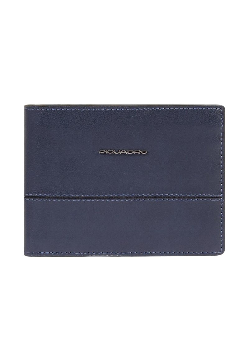 Marineblauwe leren portemonnee met een gladde textuur, contrasterende blauwe stiksels en een geperst merklogo. Compact ontwerp met een horizontale lay-out.