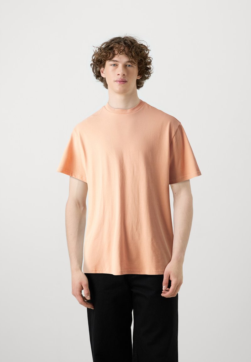 Jack & Jones PREMIUM JPRBLAHARVEY TEE UNISEX - Navadna majica - canyon sunset