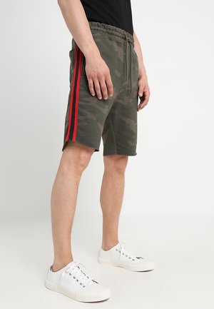 Short - dark green