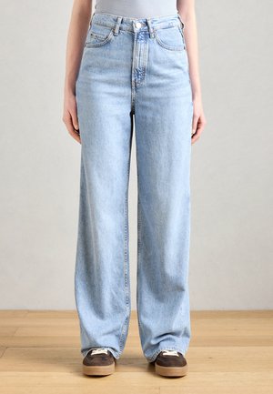 WIDE FIT REGULAR LENGTH HIGH WAIST - Wide Leg - tinted light blue wash