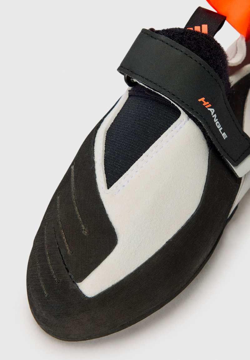 Five Ten HIANGLE - Climbing shoes - white/black/coral/white - Zalando