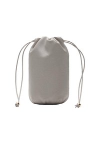 Sacchetto grigio con coulisse realizzato in tessuto liscio. Forma cilindrica con parte superiore arricciata e due lunghe coulisse con piccoli accenti dorati.