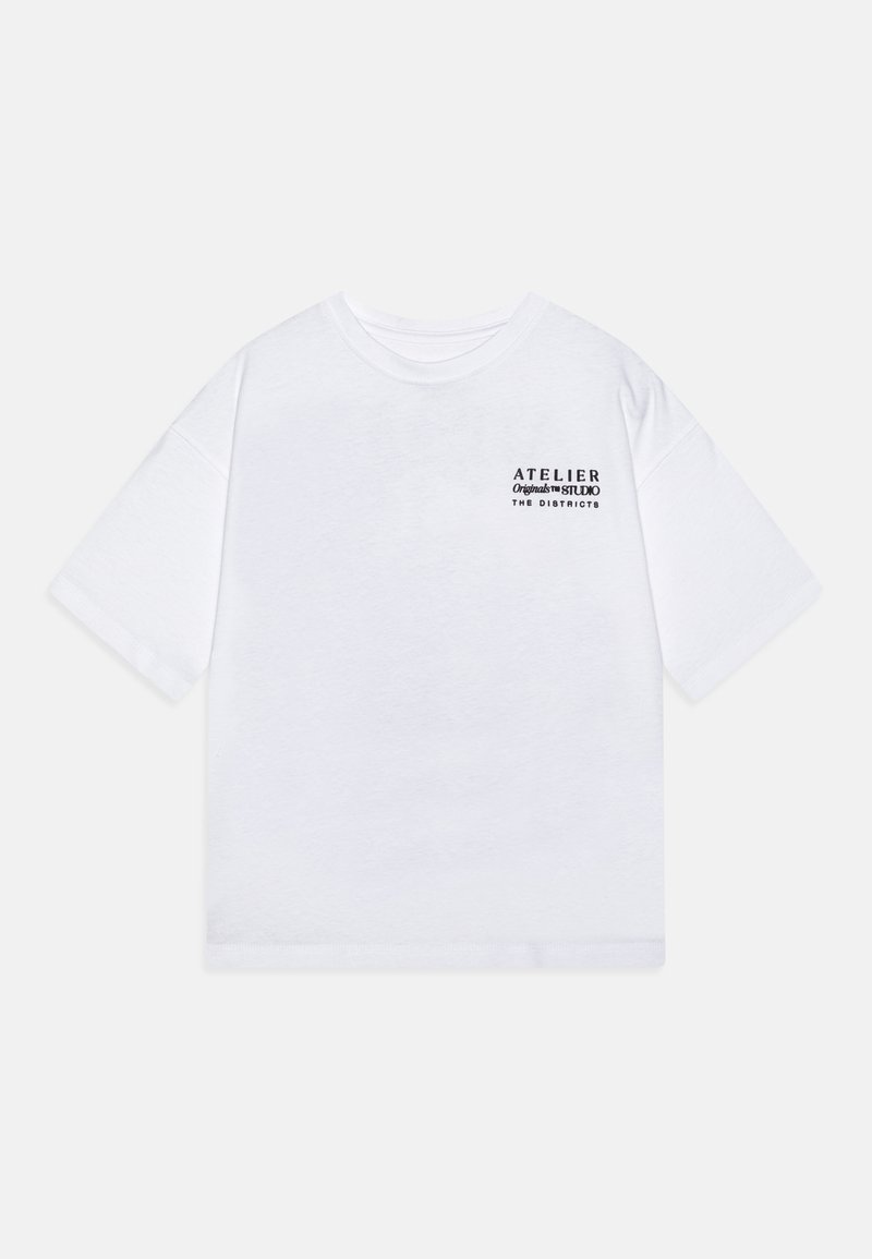 Camiseta de algodón blanca con mangas cortas, cuello redondo y un logo negro impreso en el lado izquierdo del pecho. Diseño simple y recto.