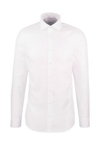 Camicia da uomo bianca a maniche lunghe con bottone frontale, colletto a punta e vestibilità slim, visibile su uno sfondo bianco semplice.