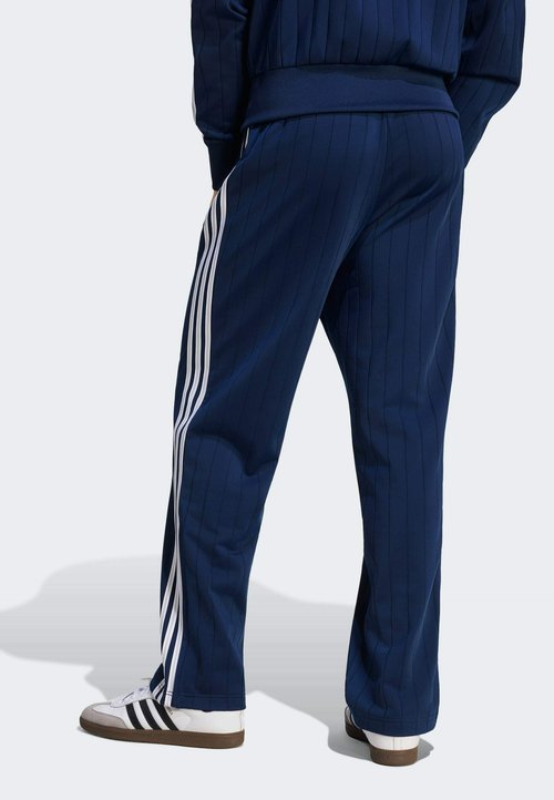 adidas Pantalón De Chándal Firebird En Tejido Drop Needle — photo 2