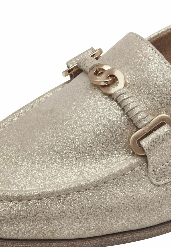 Slip-ons - champagne3