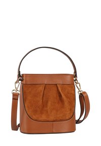 Braune Leder-Eimer-Tasche mit einem weichen Wildleder-Frontpanel, einem gefältelten Design und einem abnehmbaren Tragegurt mit goldfarbener Hardware.