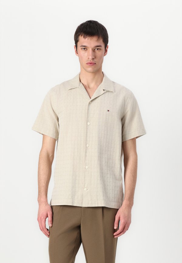 DOBBY SHIRT - Shirt - ivory silk