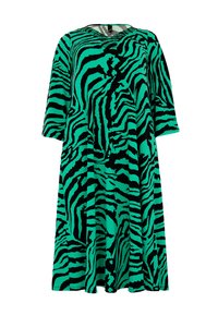 Groene en zwarte zebra print jurk, gemaakt van zachte stof, heeft een losse pasvorm, driekwart mouwen en een ronde halslijn.