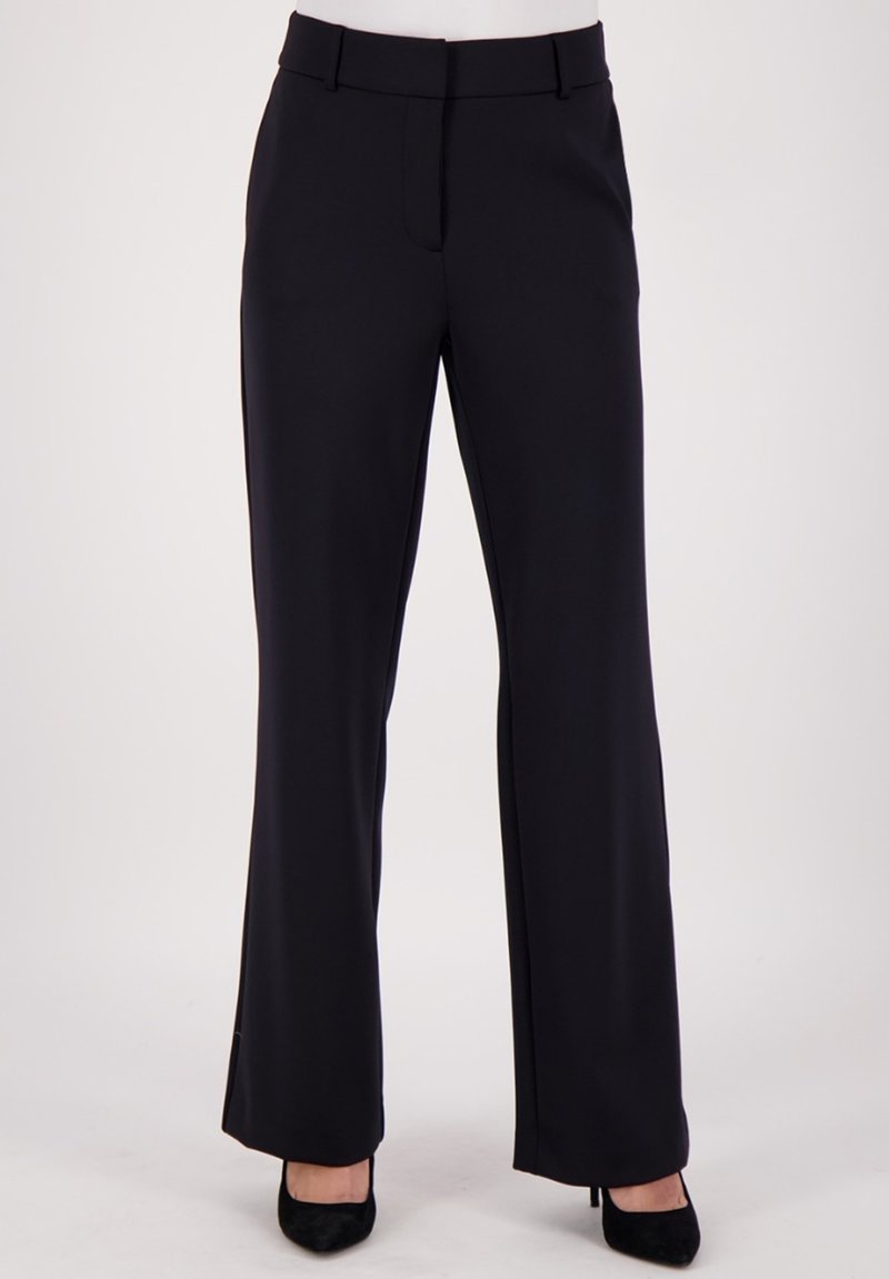 Zwarte, op maat gemaakte broeken met een rechte pijpdesign, een tailleband en details in de voornaad. Glad stof zonder zichtbare patronen.