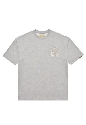 Light gray short-sleeve T-shirt with round neck, featuring a small beige circular logo with "Pas de Monaco 911" on the left chest.