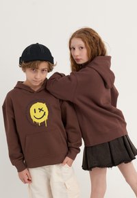 Yourturn Kids UNISEX - Majica s kapuljačom - brown