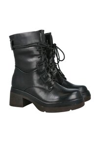 Botines de cuero negro con diseño de cordones, puntera redonda y tacón grueso. Suela texturizada con líneas sutiles y detalle de herrajes en el lateral.