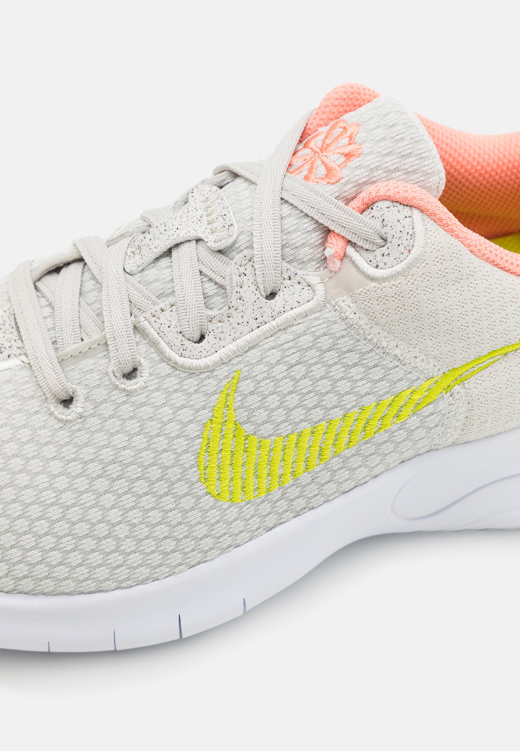 light neutral running shoes