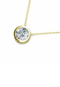 Collier plaqué or avec un pendentif en pierre précieuse transparente ronde serti dans un chaton circulaire, accompagné d'un design de chaîne délicate.