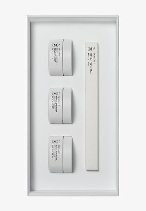 LIMITED EDITION BOX CAPTIVATING ESSENTIALS - Sminkset - multicoloured