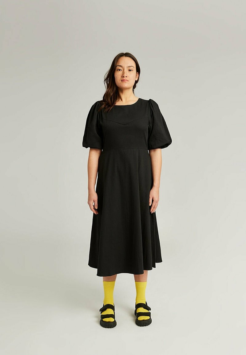 Damen Freizeitkleider | ADDITION Sustainable Apparel Freizeitkleid black/schwarz - CC06888 Damen Freizeitkleider | ADDITION Sustainable Apparel Freizeitkleid black/schwarz - CC06888