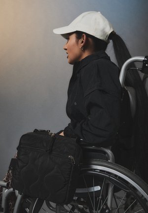 Umhängetasche - black