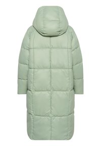 Puchowa kurtka w jasnym miętowym kolorze, z kapturem i pudełkowatym krojem. Wykonana z gładkiego, błyszczącego materiału z pikowanymi sekcjami.