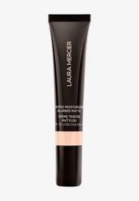 Svart tube med matt finish, beige sokkel og hvit tekst. Har "Laura Mercier" logo og produktdetaljer. SPF 30 angitt.