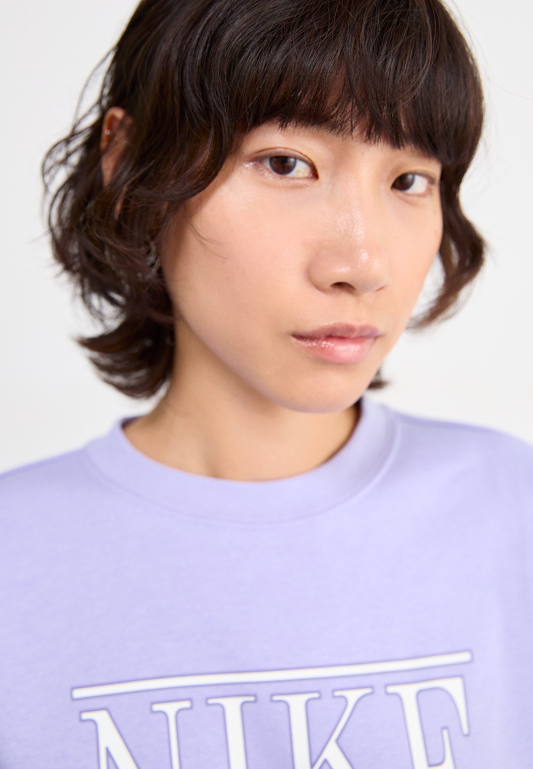 nike club crew sweatshirt lilac