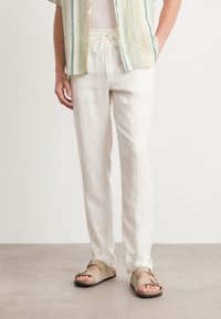 Les Deux PATRICK PANTS - Pantaloni - white