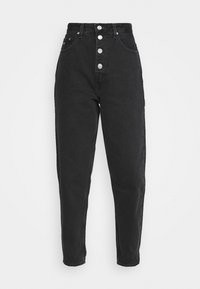 Vysoké černé džíny s pěti knoflíky, bočními kapsami a zúženým střihem nohavic. Hladký povrch a bez viditelných vzorů.