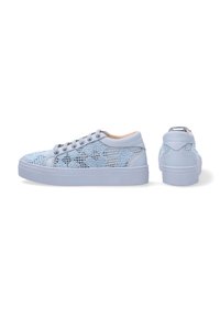 Hellblaue Turnschuhe mit einem Obermaterial aus Netzgewebe, runder Zehe und flacher Gummisohle. Merkmale sind ein Schnürverschluss und ein gepolsterter Kragen.