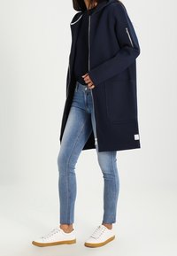Marc O'Polo DENIM Pitkä takki - dark blue