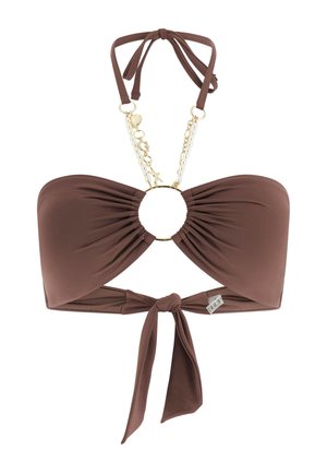 Brązowy top bikini bandeau z centralnym złotym pierścieniem, perłowymi i muszelkowymi paskami łańcuszkowymi oraz wiązaniem z przodu z małą metką marki.