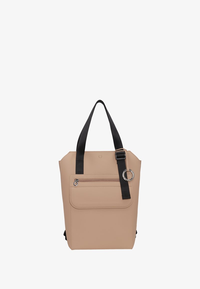 Borsa a mano beige con manici neri, materiale sintetico liscio, tasca con zip frontale e dettaglio ad anello in argento sul lato. Forma quadrata.