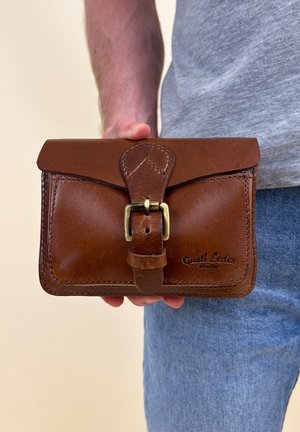 Gusti Leder ANTONIO M. - Overige accessoires - nussbaum