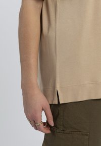 RAGNO REVOLUTION - T-shirt basic - beige