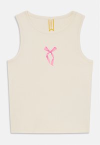Kremfarget tanktop med ribbestruktur og et rosa bånddesign i midten. Har rund hals og er uten ermer.