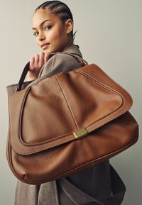 Next SLOUCHY - Käekott - tan