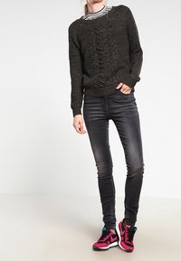 Vero Moda Pullover - dark grey