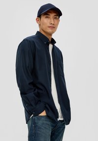 s.Oliver REGULAR  BUTTON-DOWN - Overhemd - navy