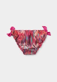 Kolorowe majtki bikini wykonane z miękkiego, elastycznego materiału. Posiadają żywy, abstrakcyjny wzór w odcieniach różu, czerwieni i niebieskiego, z wiązaniami po obu stronach.